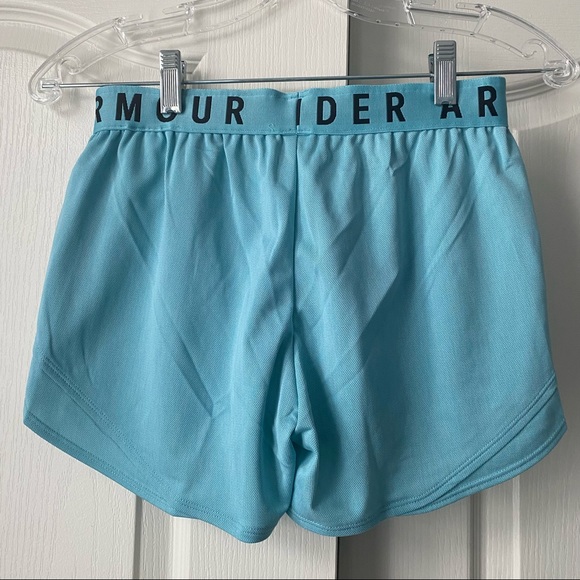 Under Armour Shorts - Picture 2 of 3